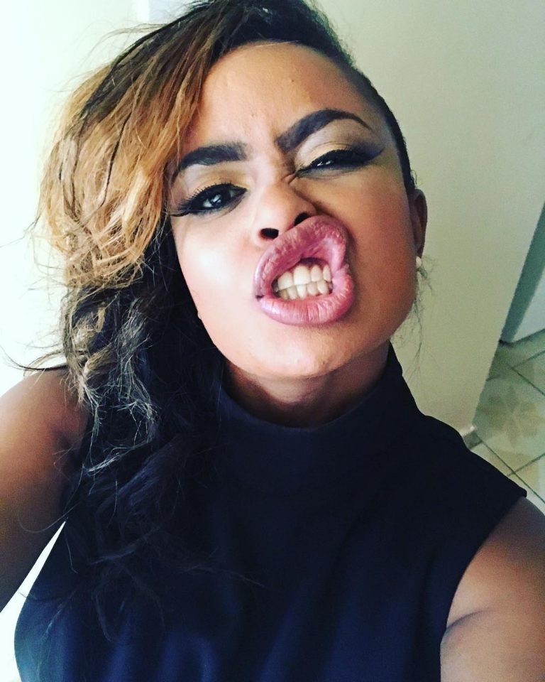 Avril shares cute photos of her pregnancy …its too big
